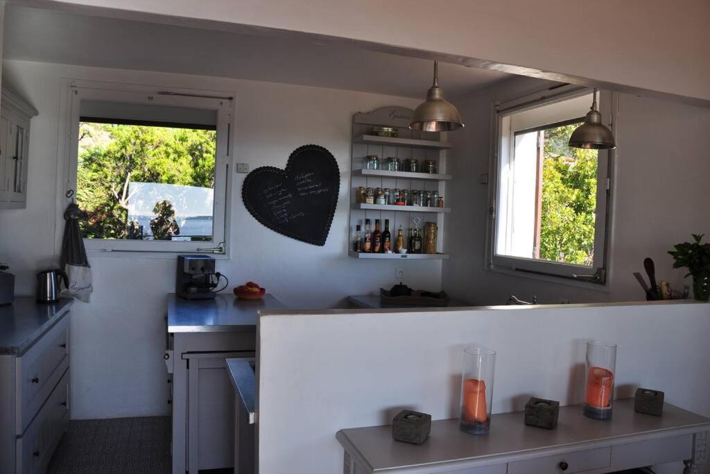 Villa Abeille : Douces Vacances D'Ete Avec Vue Mer Cavalaire-sur-Mer Exteriör bild