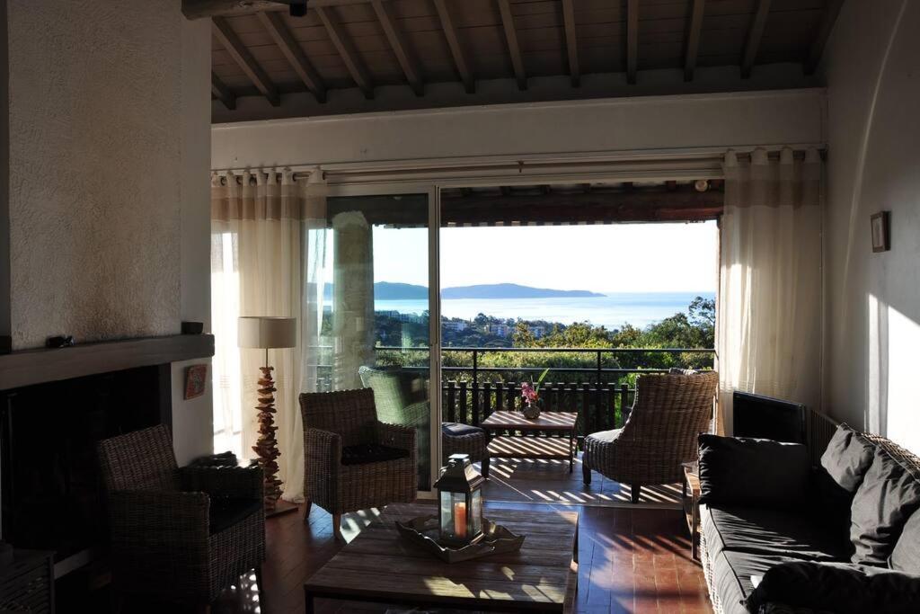 Villa Abeille : Douces Vacances D'Ete Avec Vue Mer Cavalaire-sur-Mer Exteriör bild